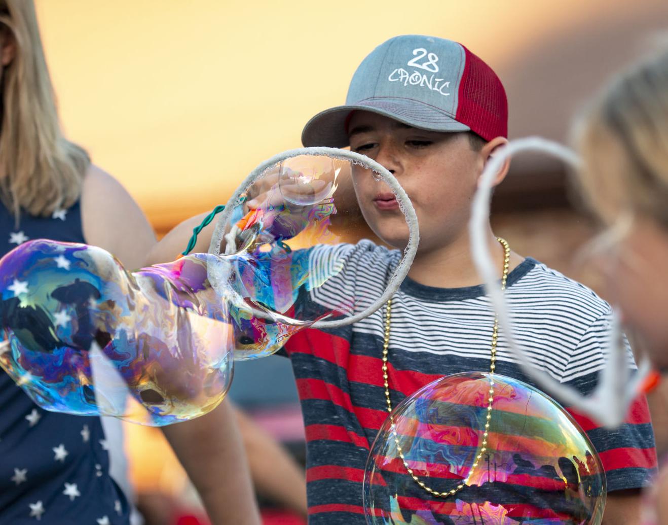 FUN WITH BUBBLES AT JEFFERSON FREEDOM FESTIVAL